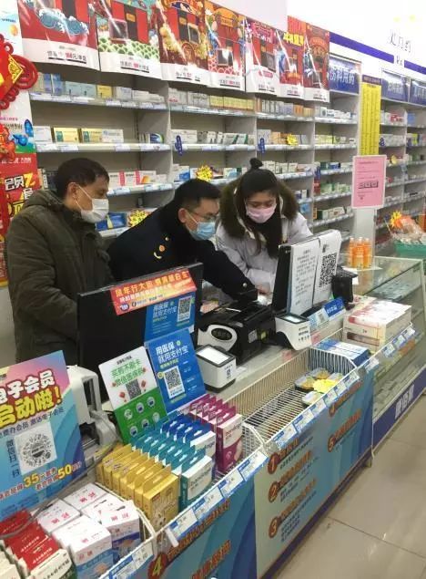 穩(wěn)價(jià)格 保供給——我省144戶(hù)經(jīng)營(yíng)者簽訂承諾倡議書(shū)助力新鮮水果零售